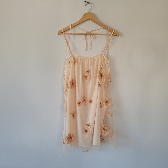 TOBI Donna Floral Embroidered Cream Babydoll Open Back Mini Dress - Picture 5 of 15